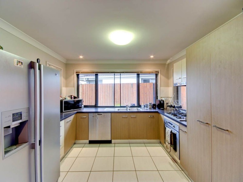 2 Nardoo Close, Carseldine QLD 4034