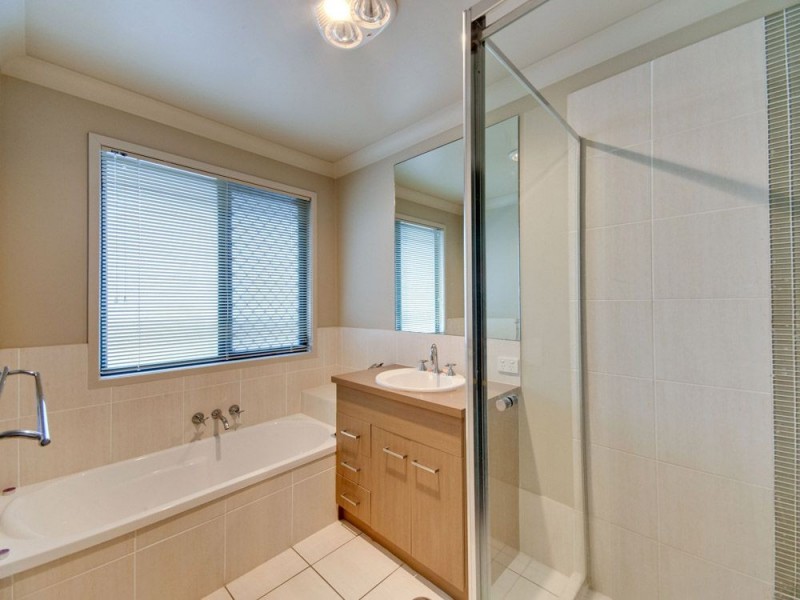 2 Nardoo Close, Carseldine QLD 4034