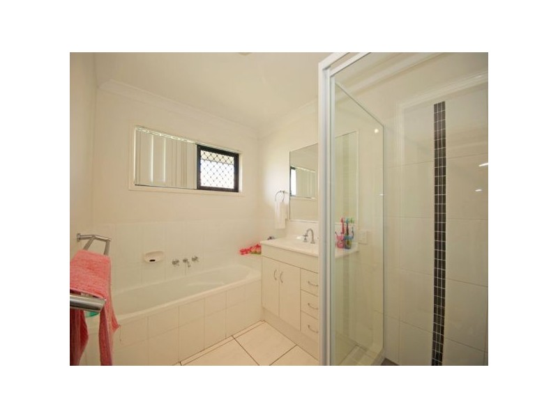 13 Grassdale Crescent, Morayfield QLD 4506