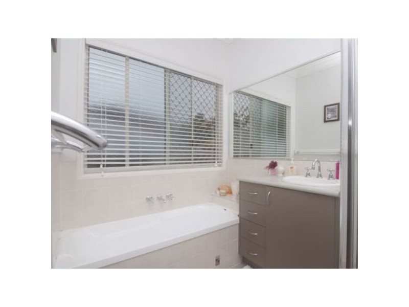 29 Carmody Court, Petrie QLD 4502