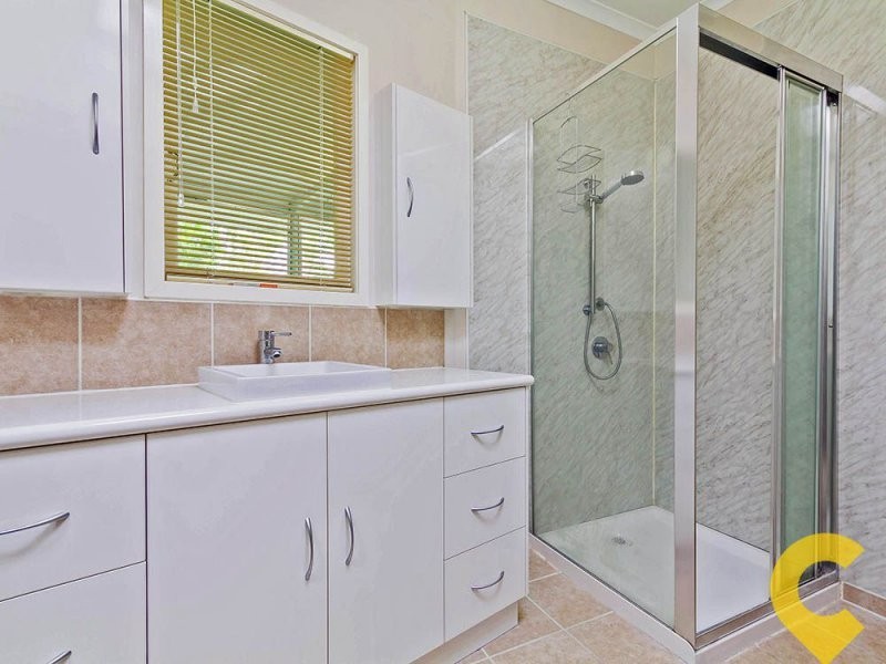 9 Lorikeet Court, Arana Hills QLD 4054