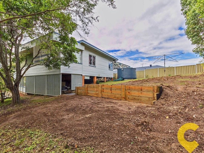 9 Lorikeet Court, Arana Hills QLD 4054