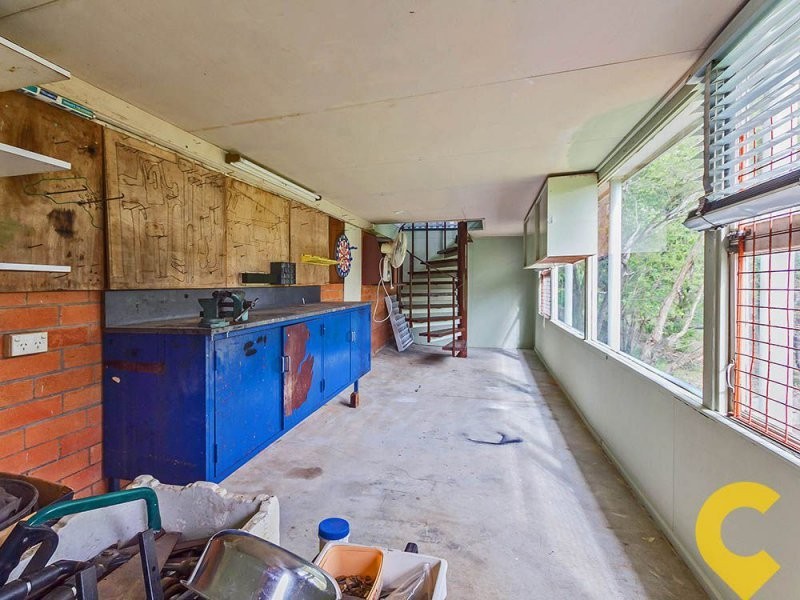 9 Lorikeet Court, Arana Hills QLD 4054