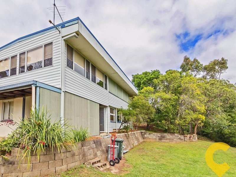 9 Lorikeet Court, Arana Hills QLD 4054