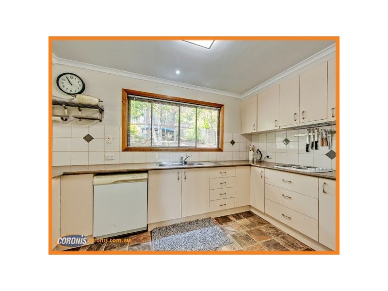 8 Lasandra Court, Shailer Park QLD 4128