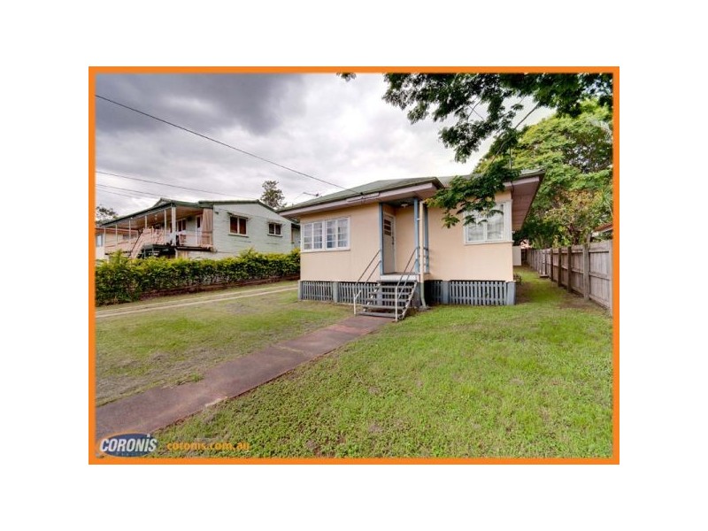 18 Crowley Street, Zillmere QLD 4034