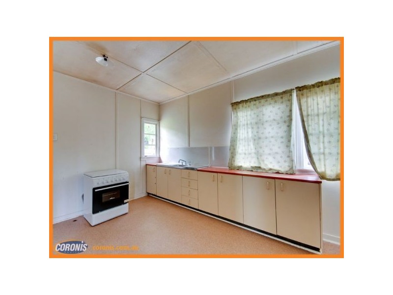 18 Crowley Street, Zillmere QLD 4034