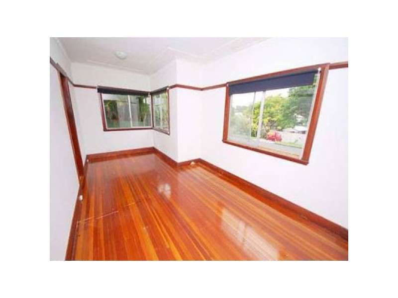 19 Laura Street, Tarragindi QLD 4121