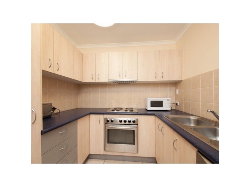 8/262 Cavendish Road, Coorparoo QLD 4151