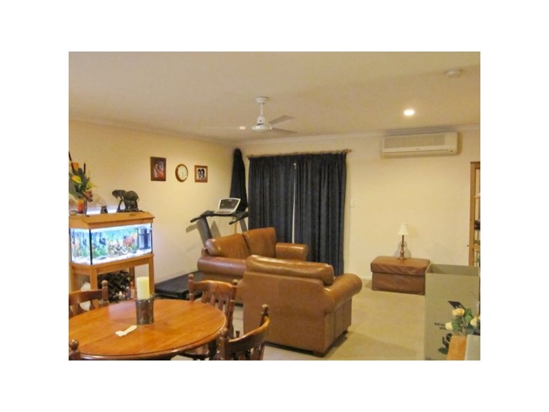 8/262 Cavendish Road, Coorparoo QLD 4151