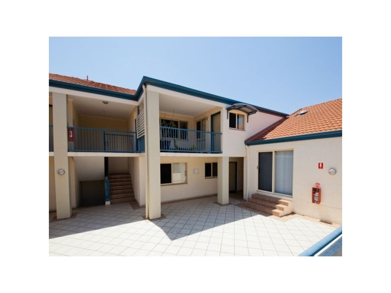 8/262 Cavendish Road, Coorparoo QLD 4151