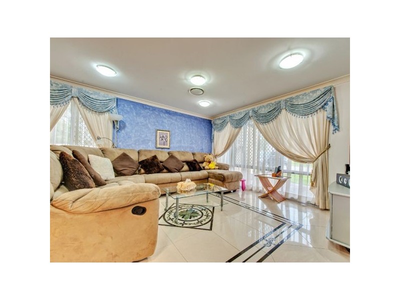 43 Meadowbrook Drive, Meadowbrook QLD 4131