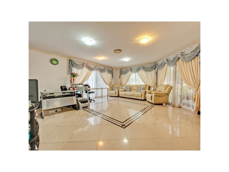 43 Meadowbrook Drive, Meadowbrook QLD 4131