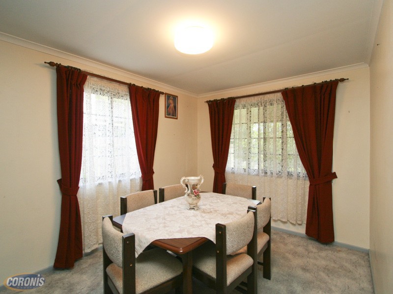 28 Old Northern Road, Albany Creek QLD 4035