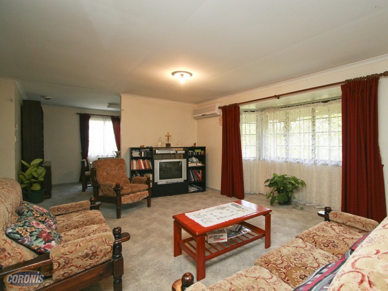 28 Old Northern Road, Albany Creek QLD 4035