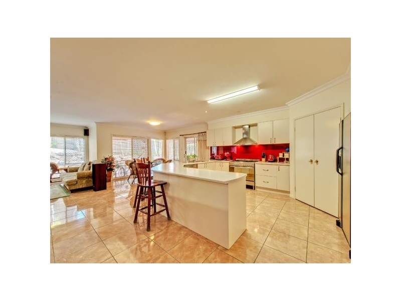 10 Dew Close, Springfield Lakes QLD 4300