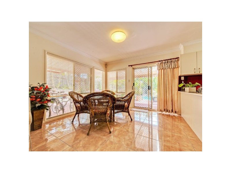 10 Dew Close, Springfield Lakes QLD 4300