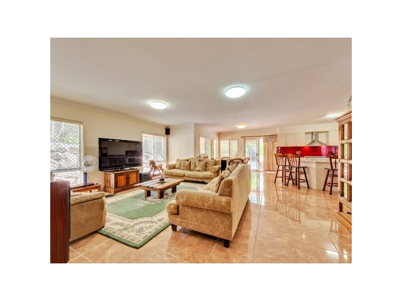 10 Dew Close, Springfield Lakes QLD 4300