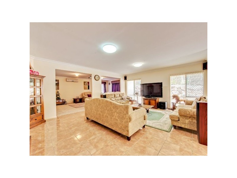 10 Dew Close, Springfield Lakes QLD 4300