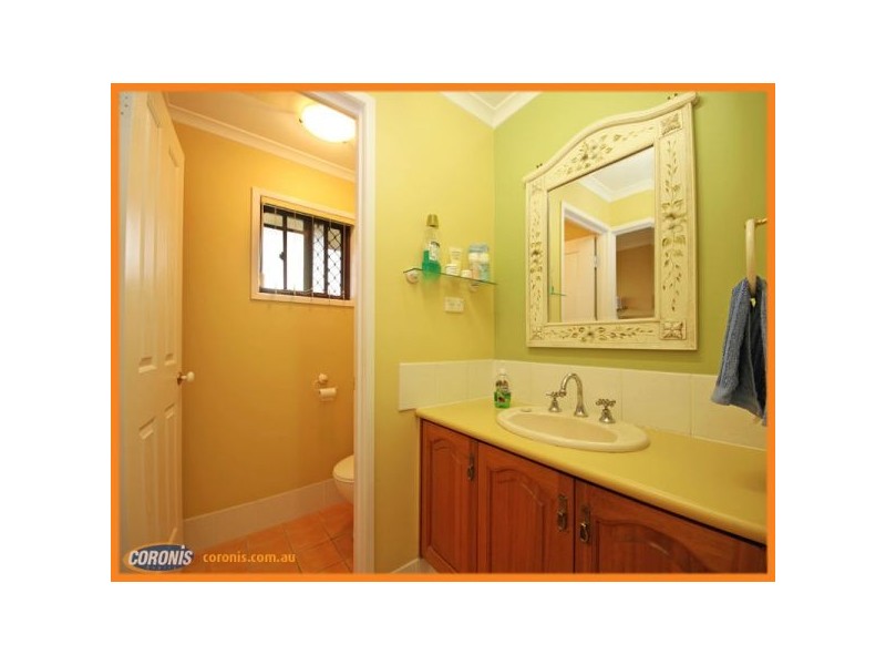 4 Alexander Crescent, Morayfield QLD 4506