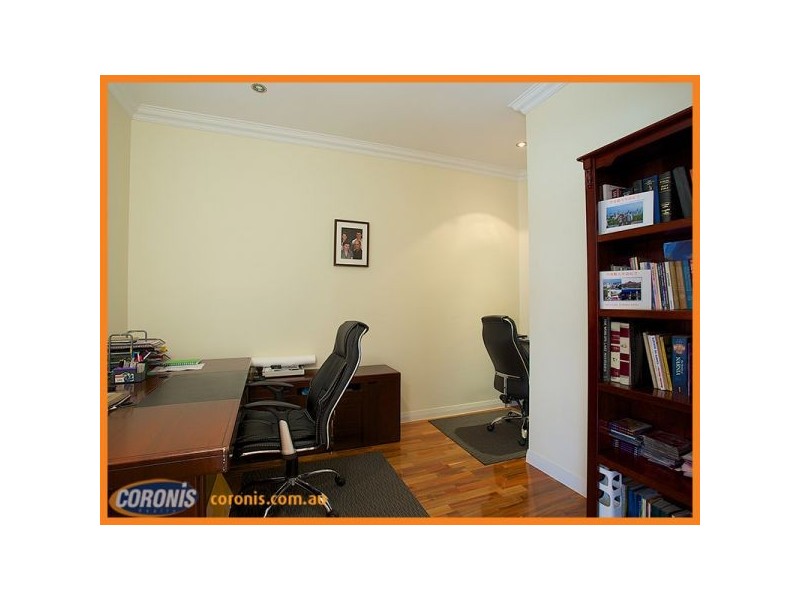 10 Mimi Court, Mount Warren Park QLD 4207