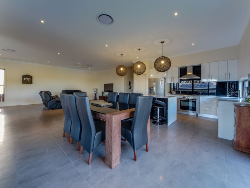 2 Coachella Crescent, Upper Coomera QLD 4209