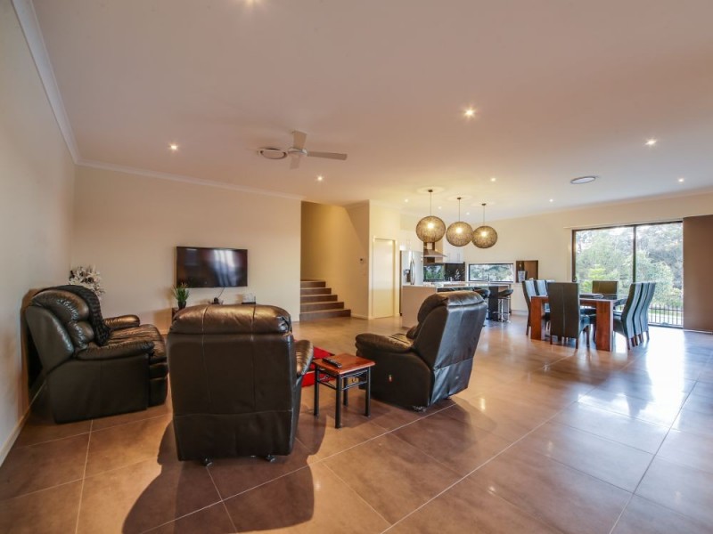 2 Coachella Crescent, Upper Coomera QLD 4209