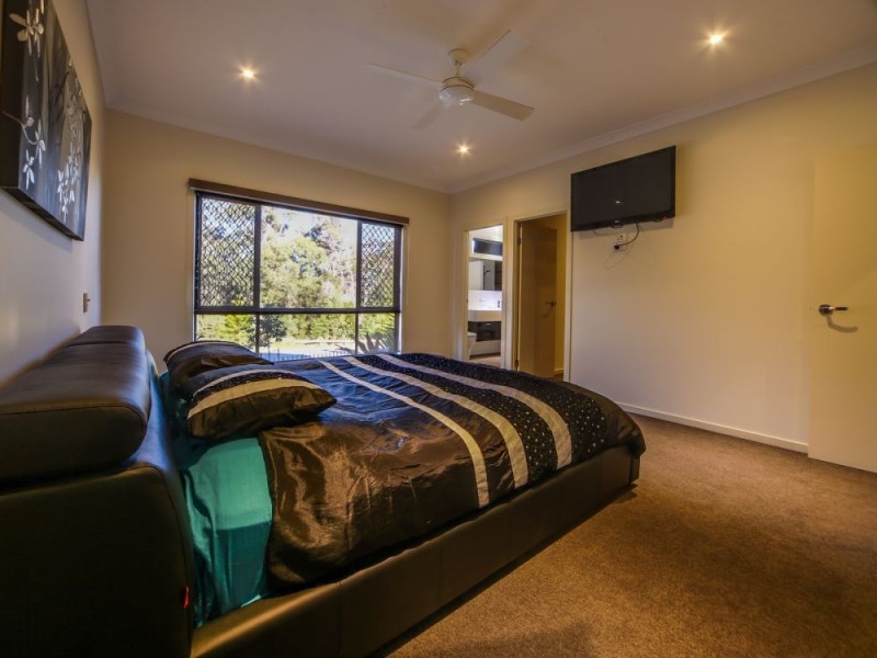 2 Coachella Crescent, Upper Coomera QLD 4209