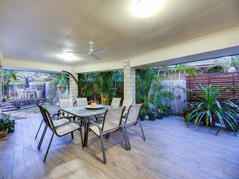 21 Quandong Crescent, Arana Hills QLD 4054