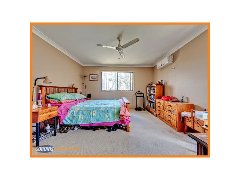 13 Saltwater Boulevard, Oxenford QLD 4210