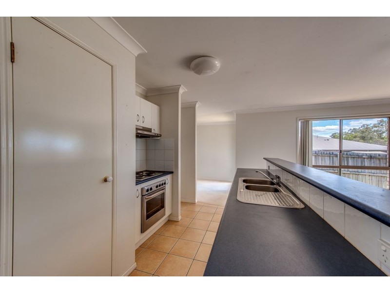 6 Mistletoe Court, Camira QLD 4300