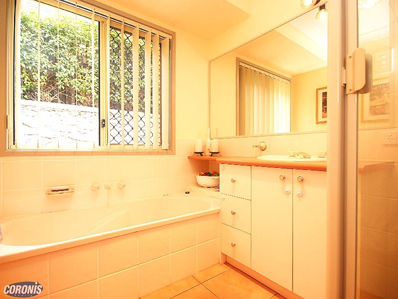 Eatons Hill QLD 4037