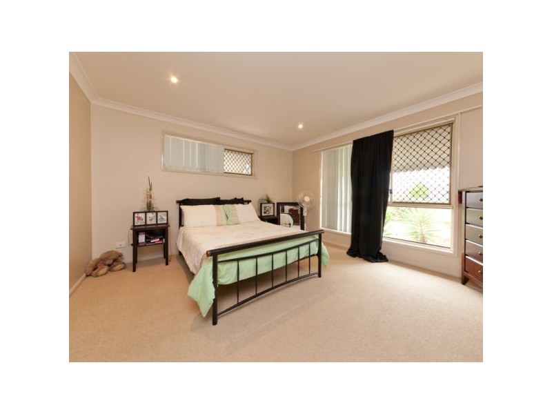 44 Allenby Drive, Meadowbrook QLD 4131