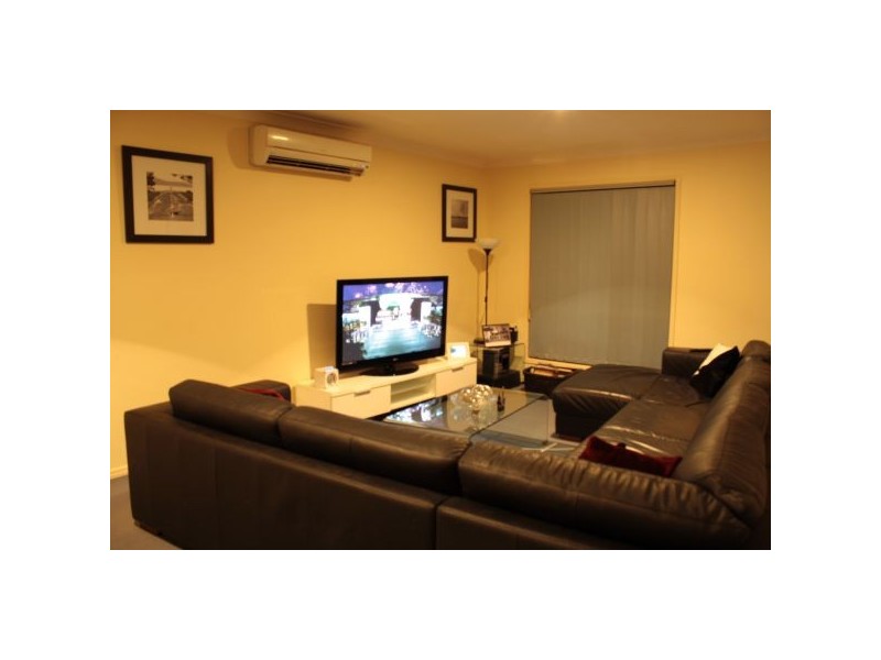 26 Mowbray Court, Kallangur QLD 4503