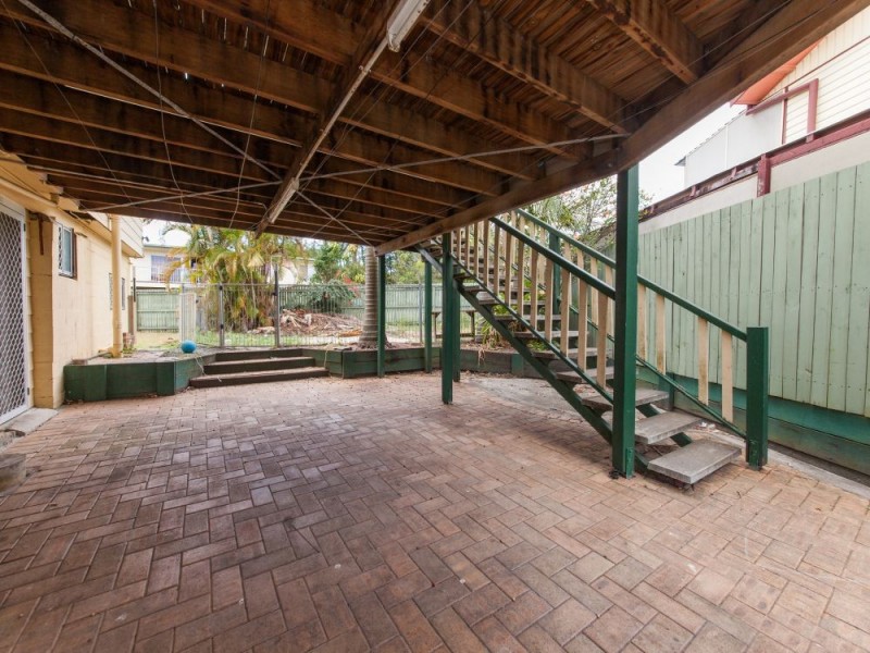 1 Wain Ave, Logan Central QLD 4114