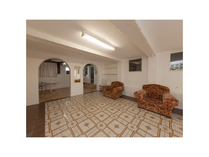 42 Bryden Street, Windsor QLD 4030