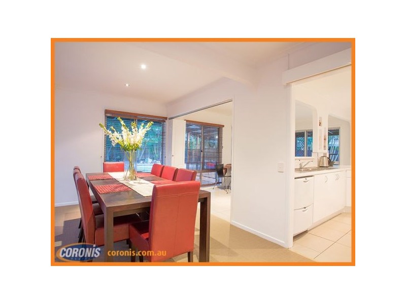 27 Kuringal Drive, Ferny Hills QLD 4055