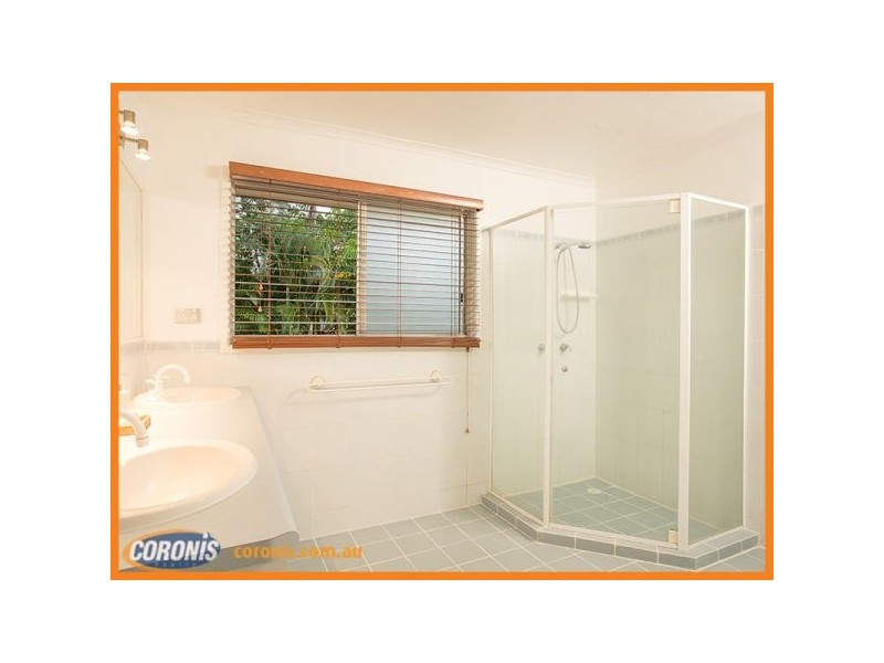 27 Kuringal Drive, Ferny Hills QLD 4055