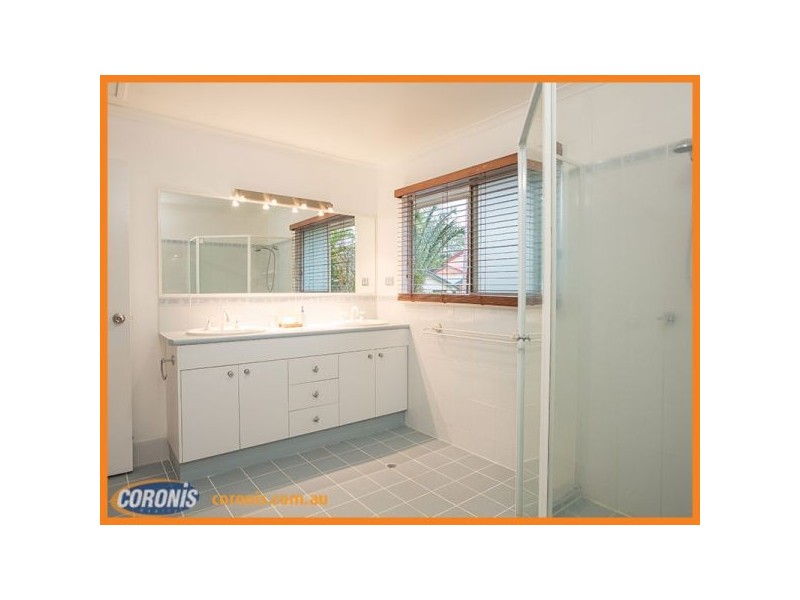 27 Kuringal Drive, Ferny Hills QLD 4055