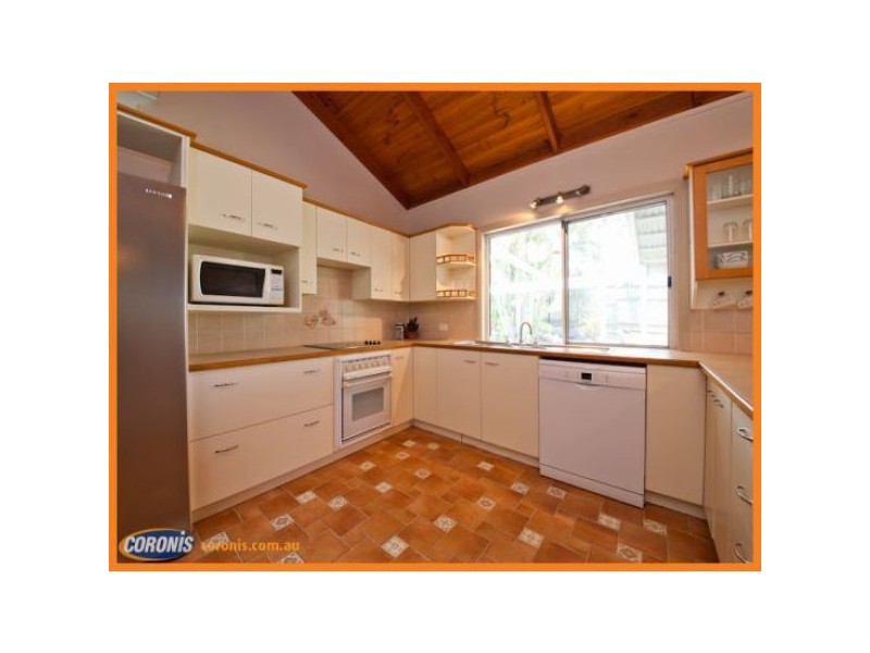 17 Vaucluse Crescent, Petrie QLD 4502