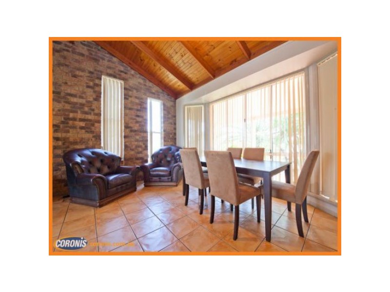 17 Vaucluse Crescent, Petrie QLD 4502