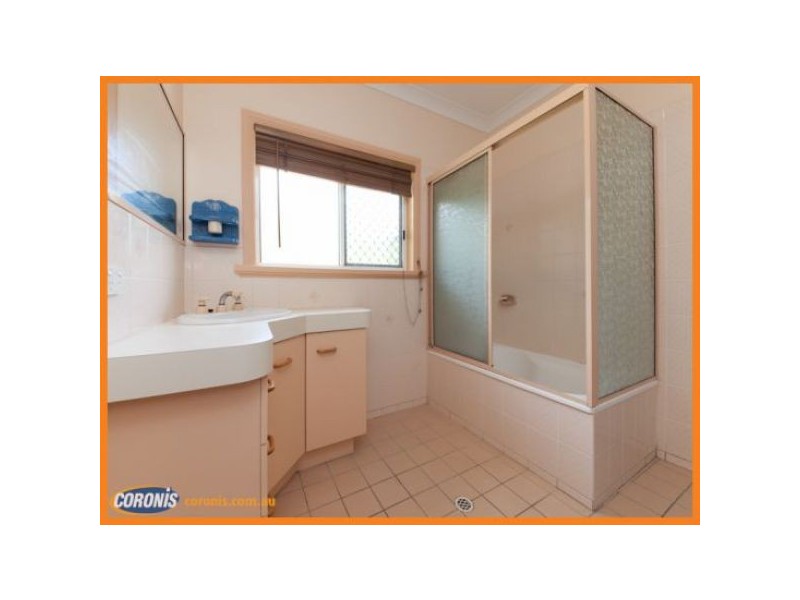 17 Vaucluse Crescent, Petrie QLD 4502