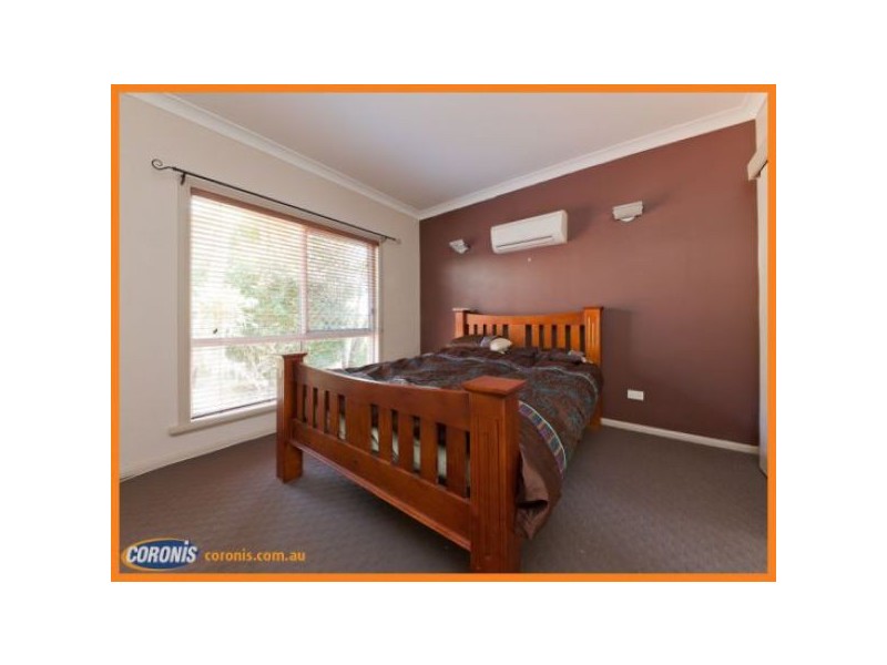 17 Vaucluse Crescent, Petrie QLD 4502