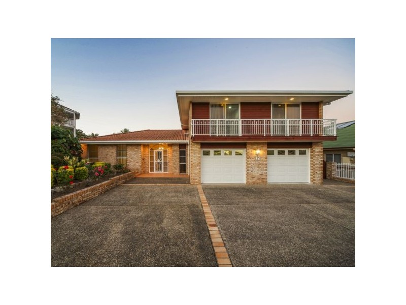 12 Trafalgar St, Highland Park QLD 4211