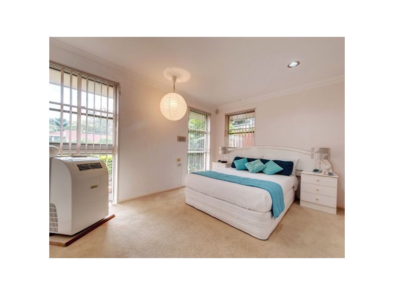 12 Trafalgar St, Highland Park QLD 4211