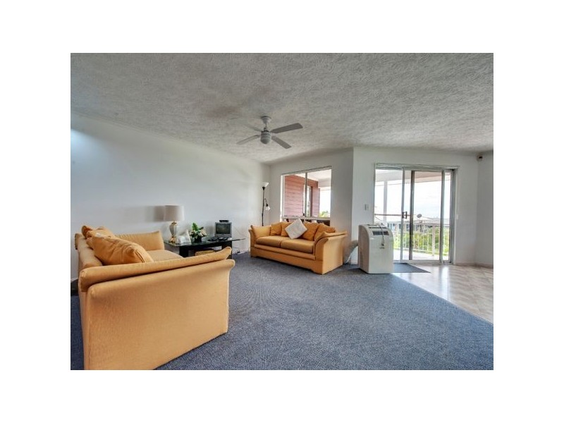 12 Trafalgar St, Highland Park QLD 4211