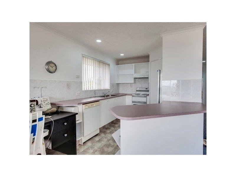 12 Trafalgar St, Highland Park QLD 4211