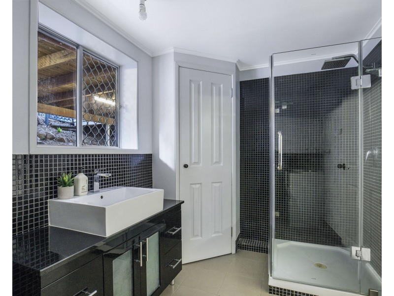 5 Basand Street, Everton Hills QLD 4053