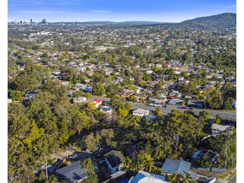 5 Basand Street, Everton Hills QLD 4053