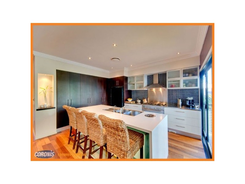 211 Rainbow Street, Sandgate QLD 4017